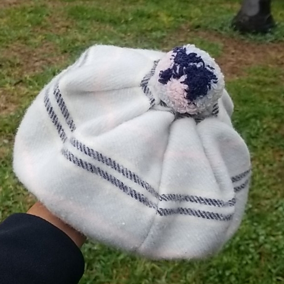 Burberry Hat - Picture 2 of 10